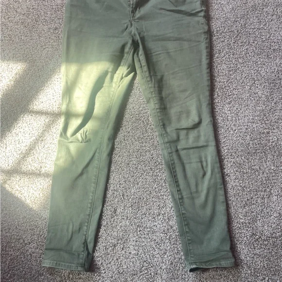 OLD NAVY JEANS - Picture 4 of 5